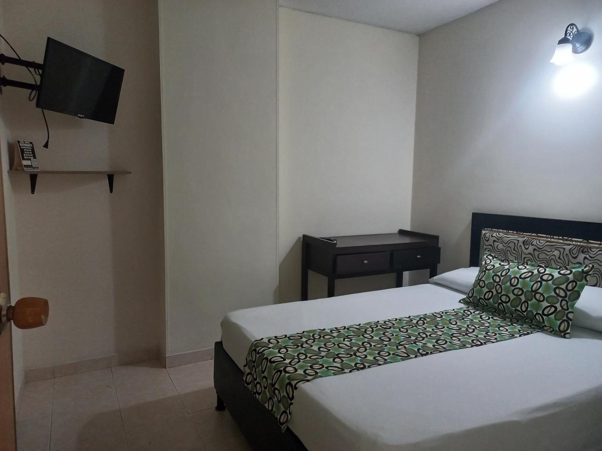 Hotel Los Tunjos Pereira Buitenkant foto