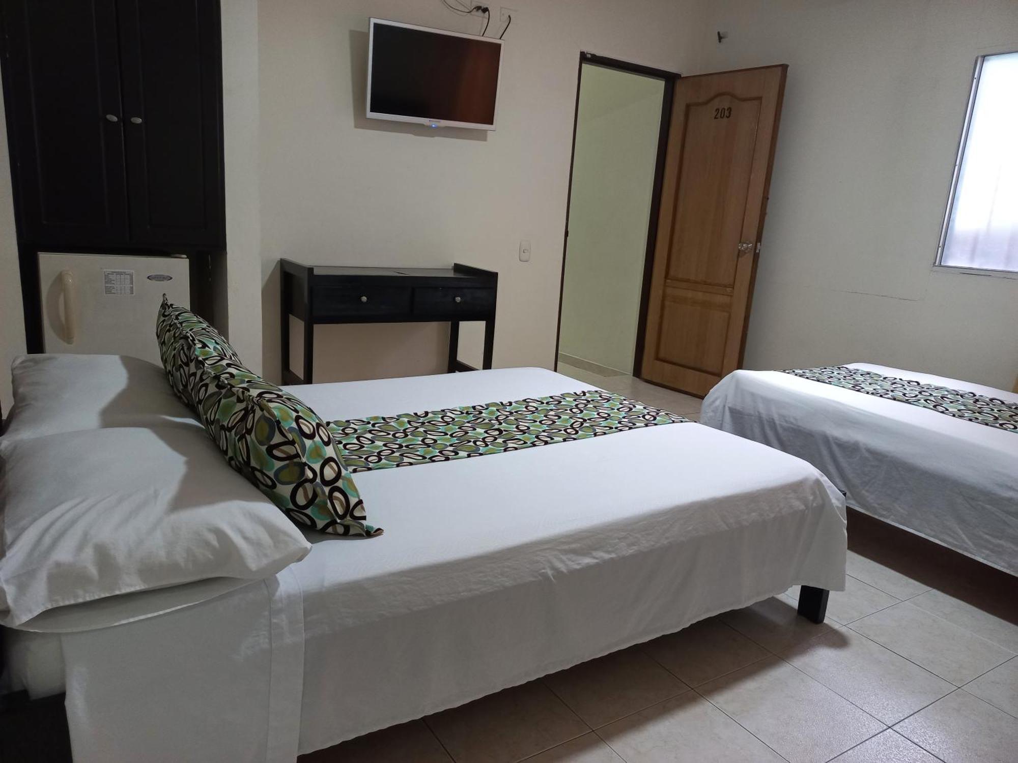 Hotel Los Tunjos Pereira Buitenkant foto