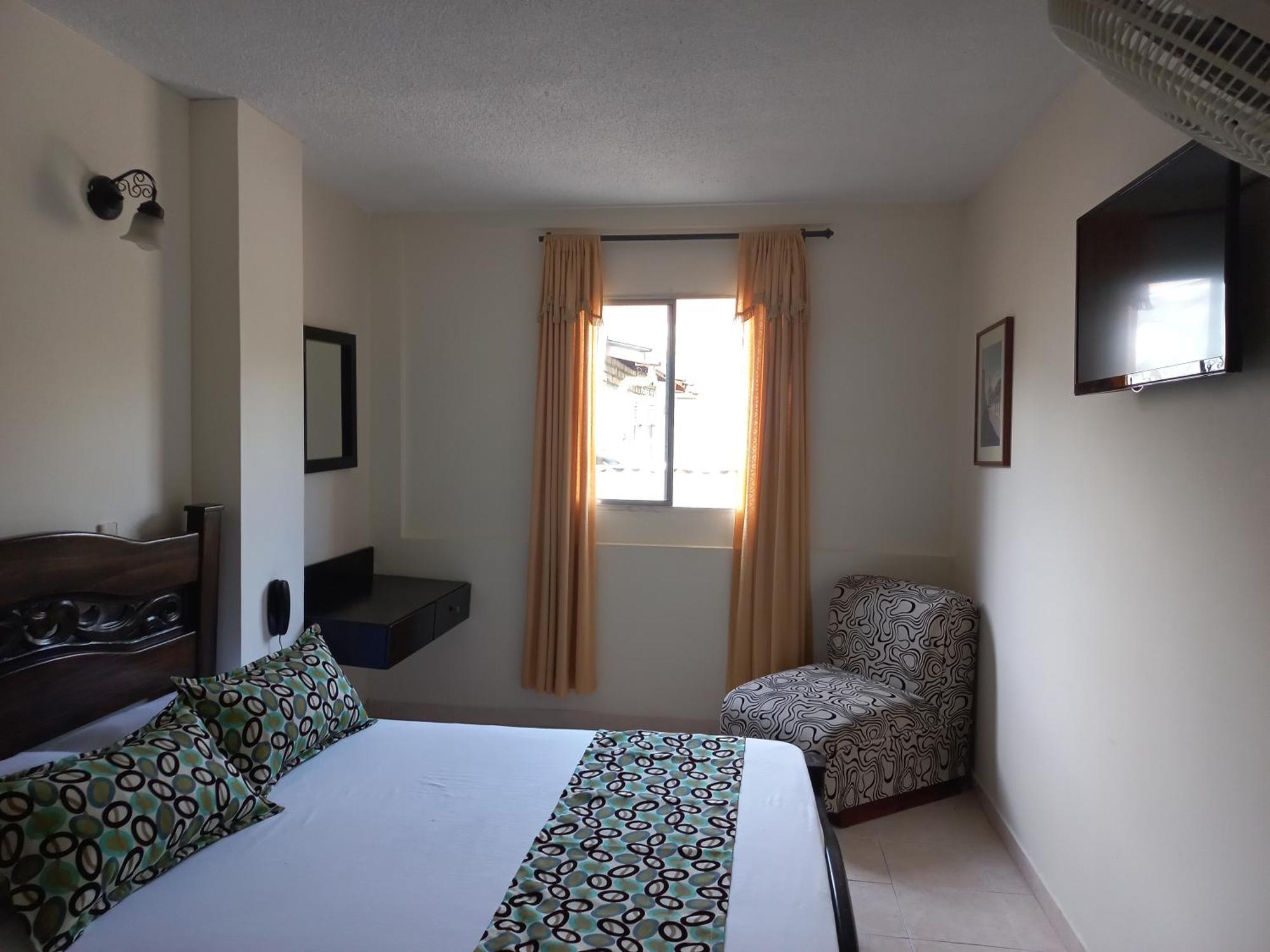 Hotel Los Tunjos Pereira Buitenkant foto